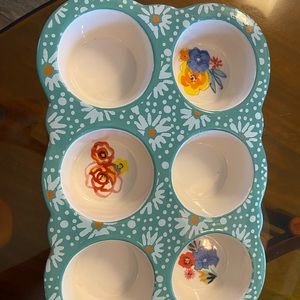 Pioneer Woman Retired Ceramic (6) Muffin Pan preowned